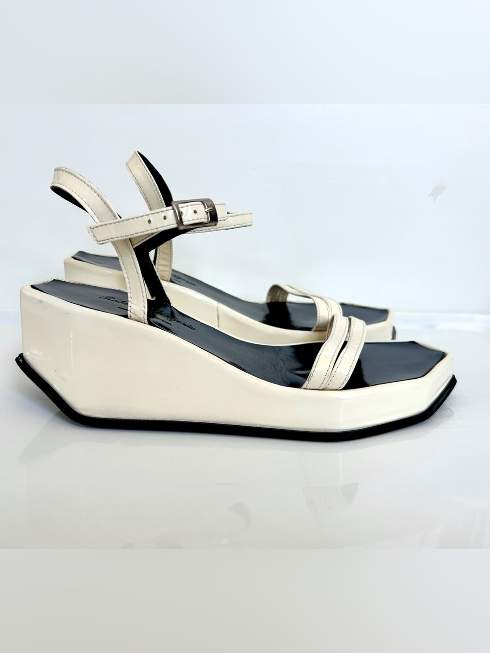 Robert Clergerie Black and White Platform Mod Geometric Sandals - Picture 6 of 9